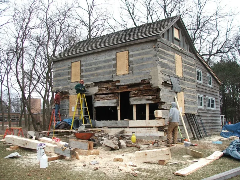 Winnetka Log Home